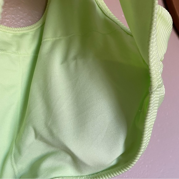 NWOT - Active Women’s Light Support Neon Yellow Sports Bra - Picture 4 of 5